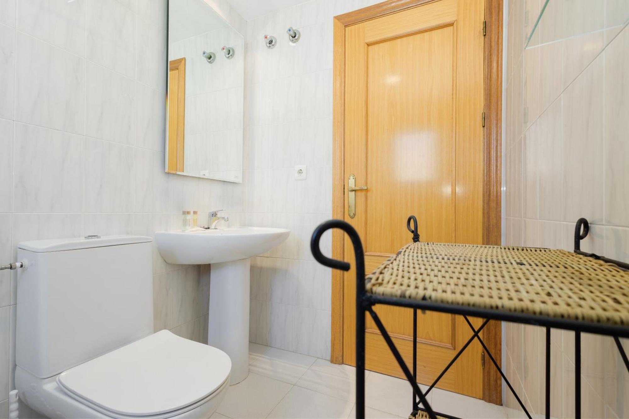 Beautiful Townhouse Walking Distance To The Beach In Costabella, Marbella Luaran gambar