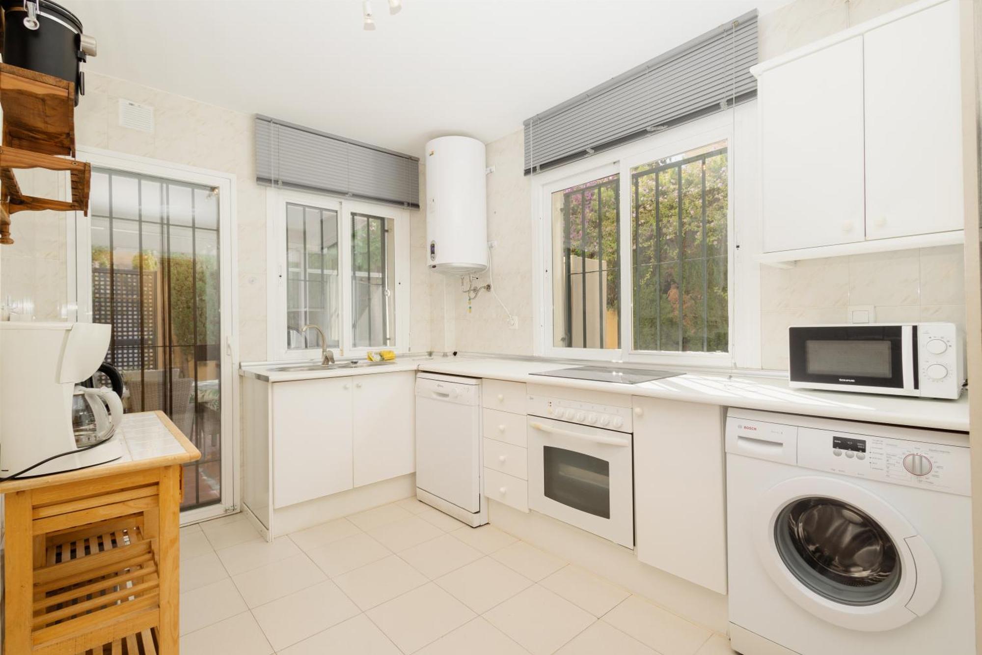 Beautiful Townhouse Walking Distance To The Beach In Costabella, Marbella Luaran gambar