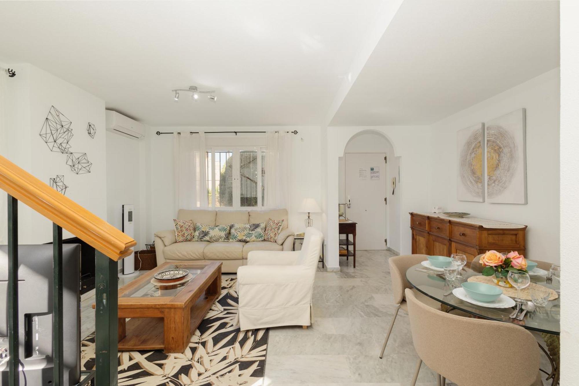 Beautiful Townhouse Walking Distance To The Beach In Costabella, Marbella Luaran gambar