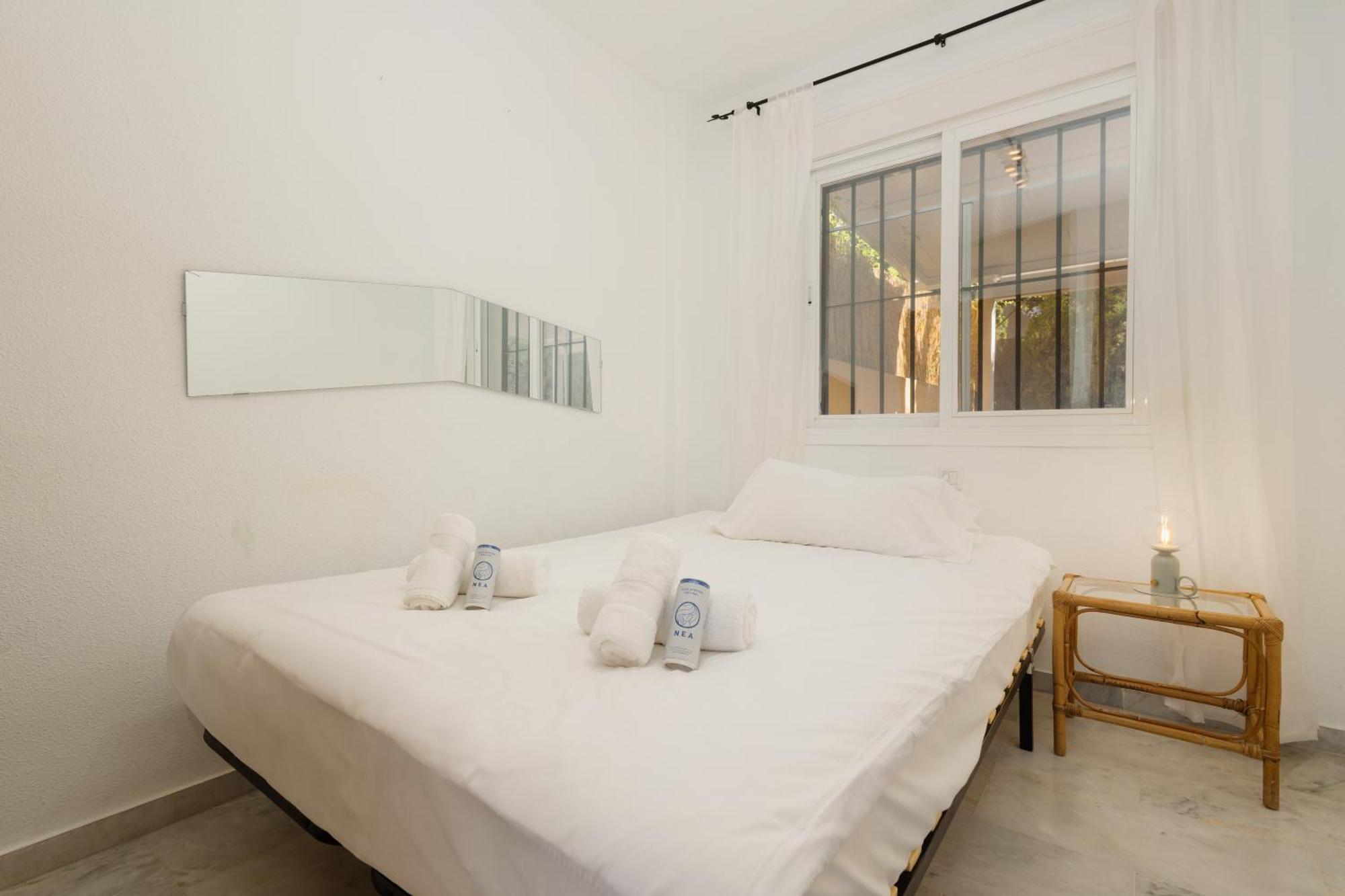 Beautiful Townhouse Walking Distance To The Beach In Costabella, Marbella Luaran gambar
