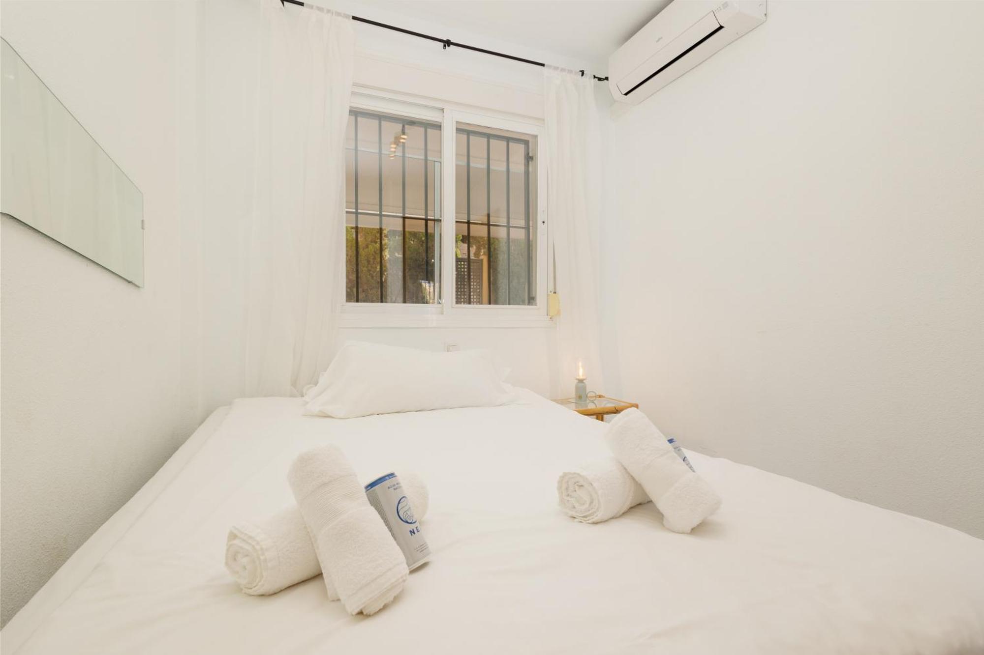 Beautiful Townhouse Walking Distance To The Beach In Costabella, Marbella Luaran gambar